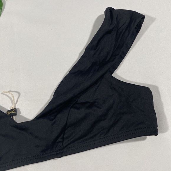 NEW Vitamin A Off Shoulder Capri Bikini Top in Black [SZ Small‎ S/6] - Picture 5 of 12